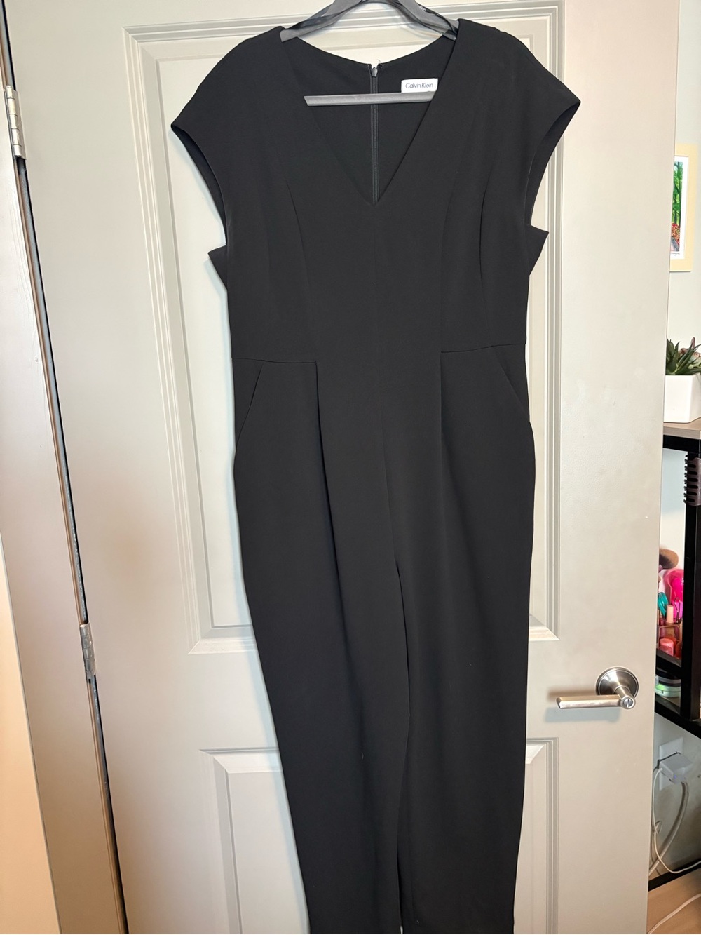 Calvin Klein Black V-Neck Cap Sleeve Midi Dress